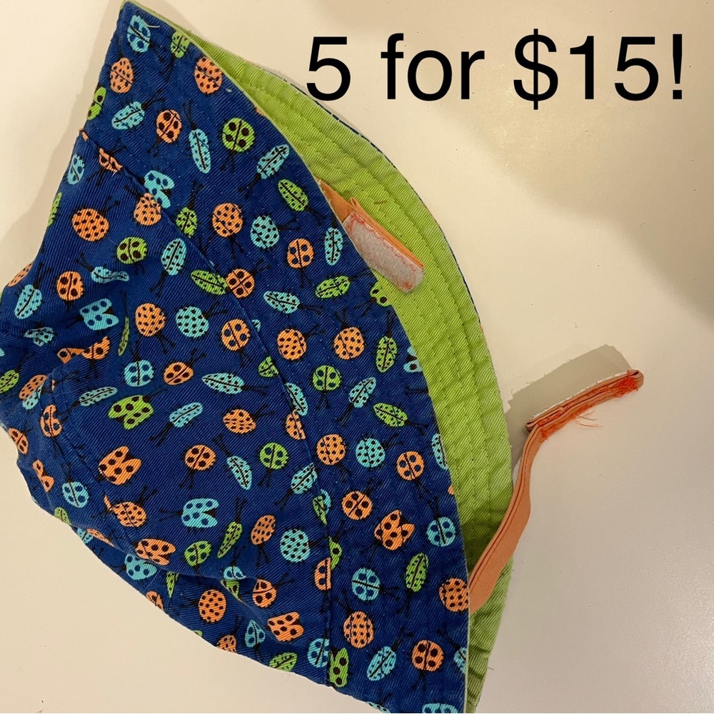 Baby toddler sun hat with neck strap 12mo 18mo bugs VGUC